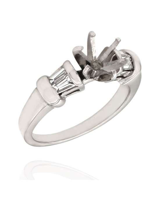 Channel Set Baguette Diamond Mounting in Platinum