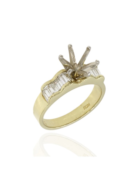 Baguette Diamond Engagement Ring Mounting in Gold