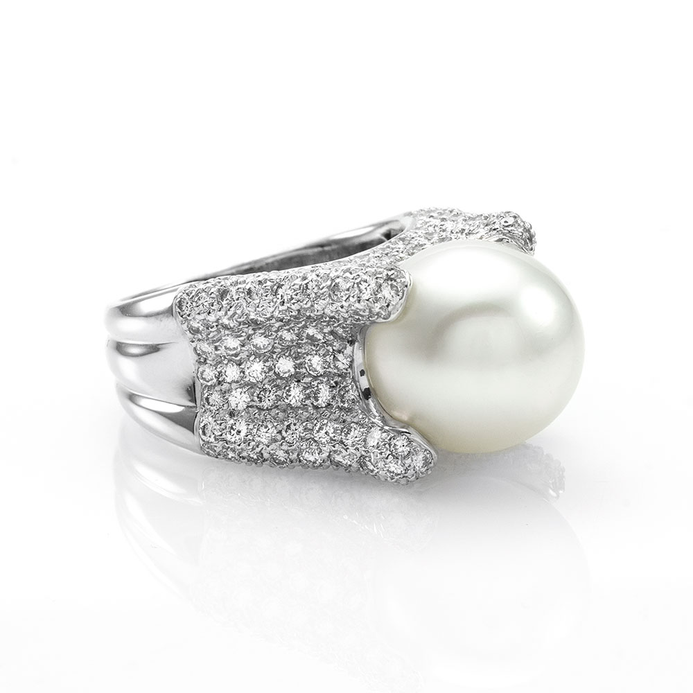 18kt white gold Mayfair South Sea pearl and diamond ring