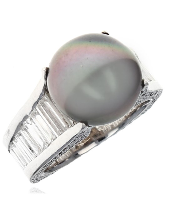 Gauthier BlackTahitian Pearl and Diamond Ring