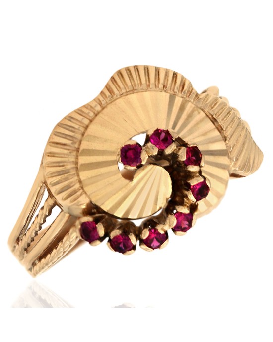 Synthetic Ruby Fluted Ring in Gold