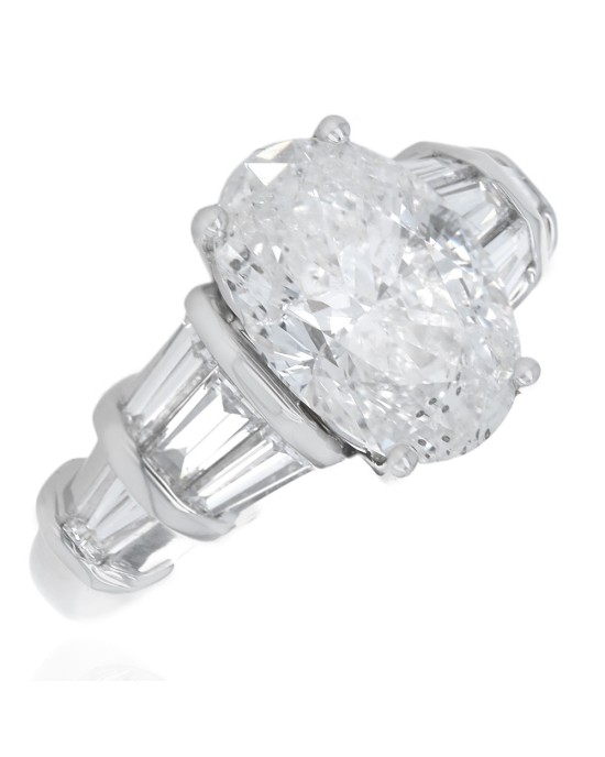 GIA Certigied Round Brilliant Cut Diamond Engagement Ring